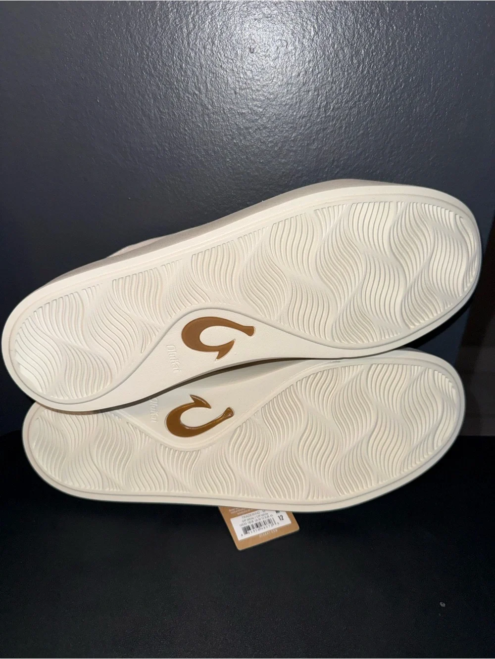 🆕 OluKai Tradewind Sneakers Off White Men’s 12